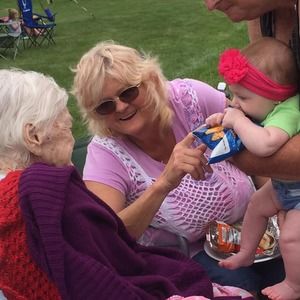 Meet your Posher, Joyce a